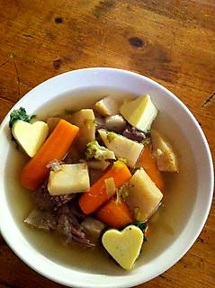 Gemüsesuppe mit Rindfleisch 